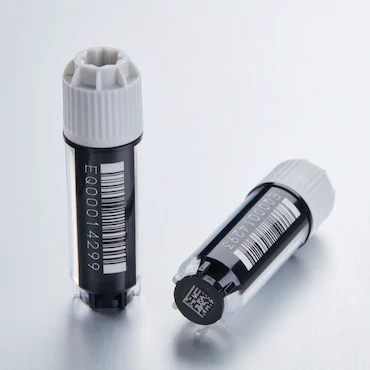 艾本德Eppendorf CryoStorage Vial, 2.0 mL, 不含 DNase、RNase、人類(lèi) DNA 和內(nèi)毒素；外螺紋，預(yù)先加蓋灰色管蓋，帶 2D SafeCode (DataMa